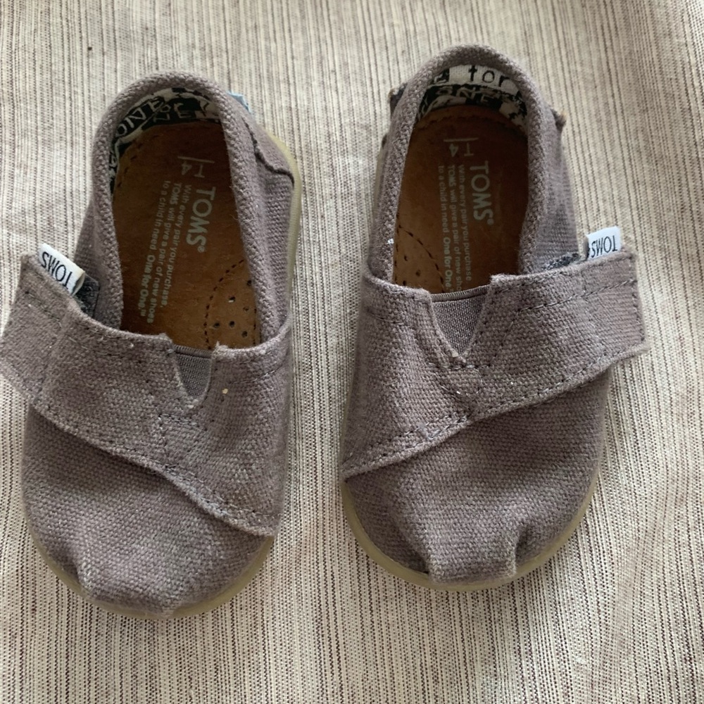 Baby Toms Gray Moccasins